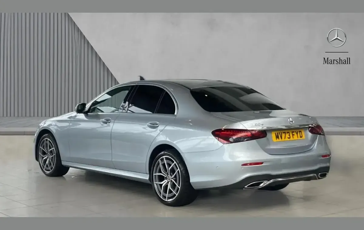 Used Mercedes E300 AMG Line Premium 265 HP (194 kW) 2023 Silver Sedan