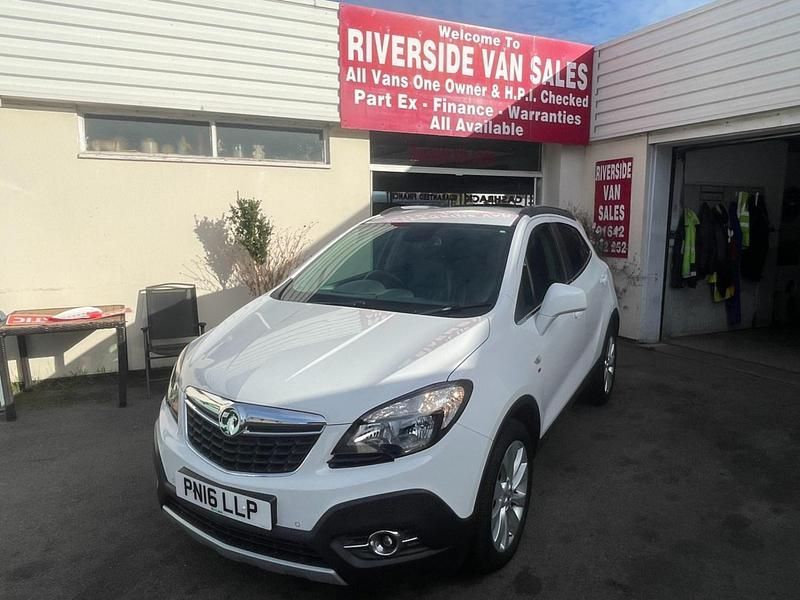 White Used 2016 Vauxhall Mokka SUV | £5,995 (Good price) - Image 1/4