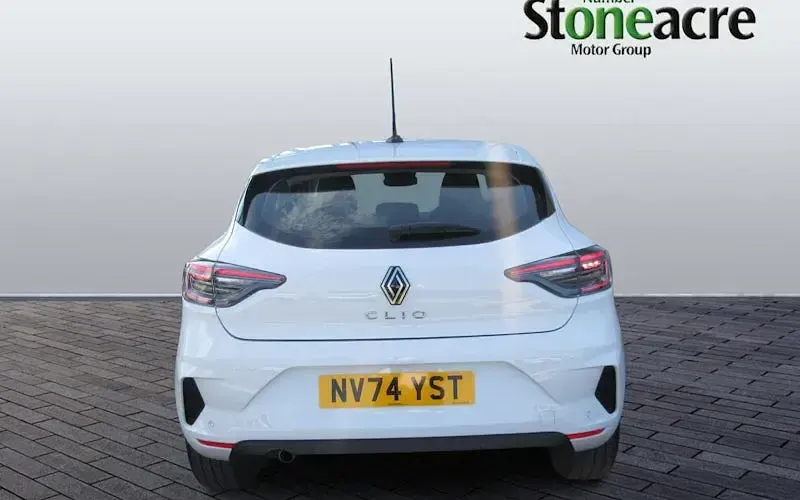 Used Renault Clio Evolution 90 HP (66 kW) 2025 White Hatchback