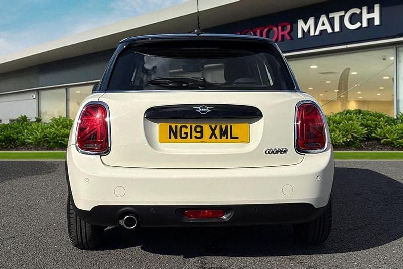 Usado Mini Cooper Classic 2019 Blanco Utilitario