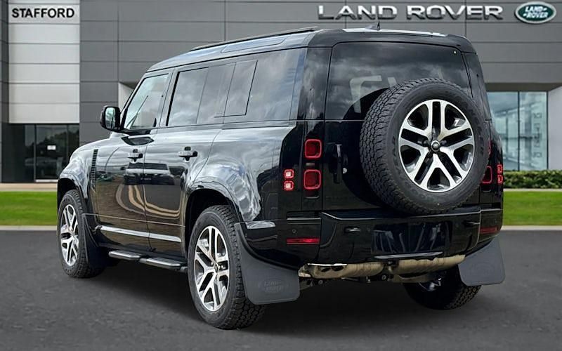 Used Land Rover Defender HSE 300 HP (220 kW) 2024 SUV
