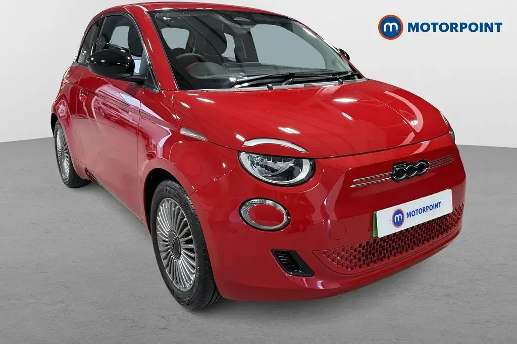 Second-hand Fiat 500e Red 86 kW (118 CP) 2025 Hatchback