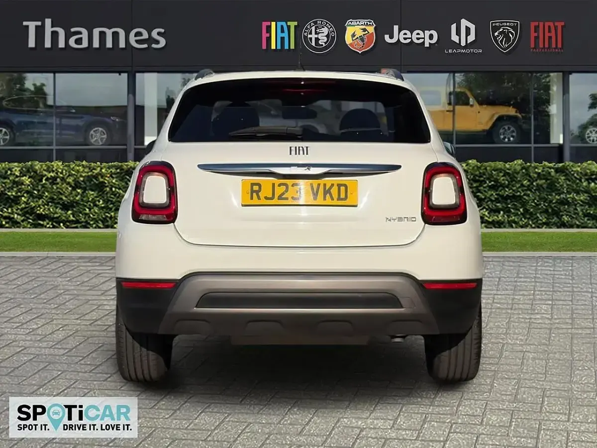 Used Fiat 500X Red 128 HP (94 kW) 2023 White SUV