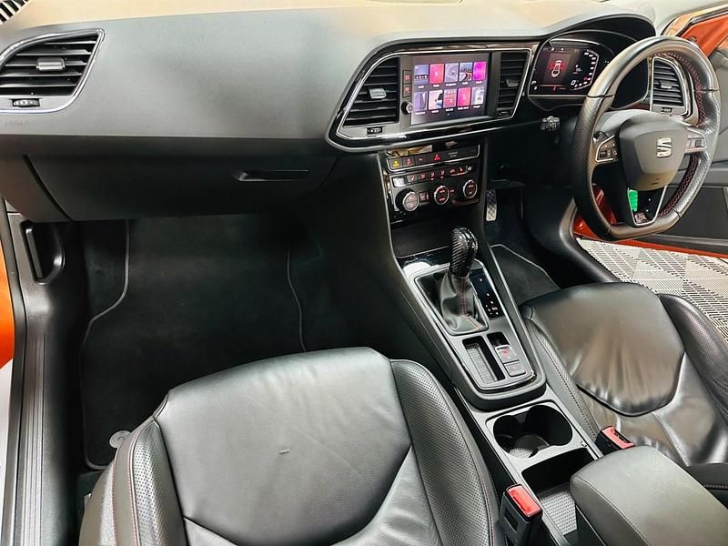 Second-hand Seat Leon FR Sport 190 CP (139 kW) 2018 Portocaliu Hatchback