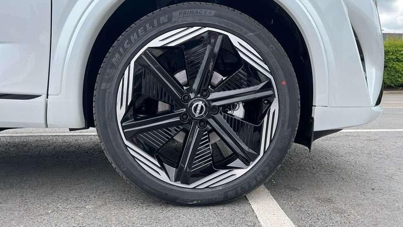 New Nissan Qashqai 138 HP (101 kW) 2025 White SUV