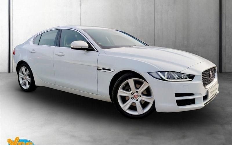 Used Jaguar XE Portfolio 179 HP (131 kW) 2019 Sedan