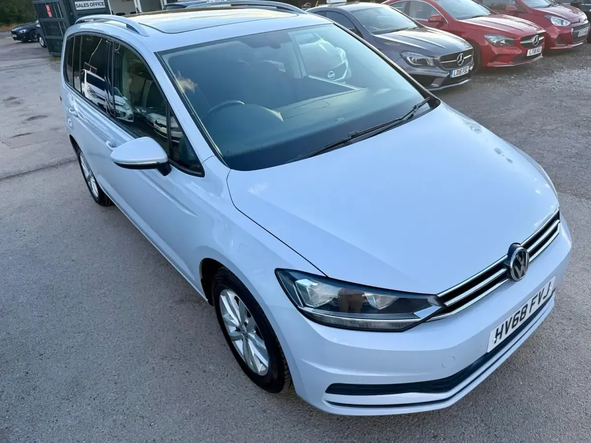 Used VW Touran Family 115 HP (84 kW) 2018 Silver MPV