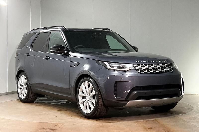 Blue New 2025 Land Rover Discovery 5 SE SUV | £68,000 (A bit pricey) - Image 1/4