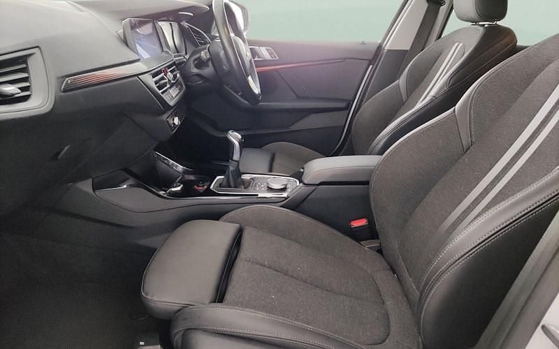 Used BMW 118 Sport Line 140 HP (102 kW) 2020 Hatchback