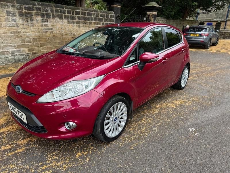Red Used 2010 Ford Fiesta Titanium Hatchback | £2,190 (Good price) - Image 1/4