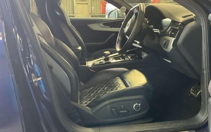 Used Audi S4 Basis 341 HP (250 kW) 2021 Blue Estate