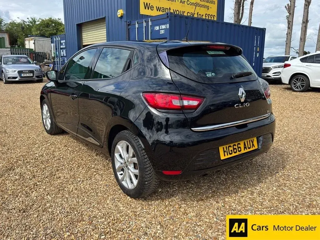 Used Renault Clio Dynamique 2016 Black Hatchback