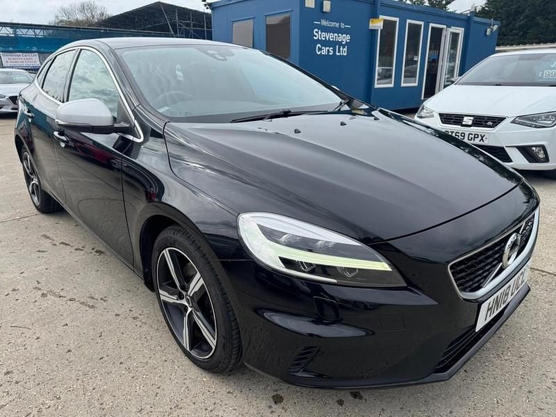 Usado Volvo V40 R-Design 122 HP (89 kW) 2018 Preto Citadino