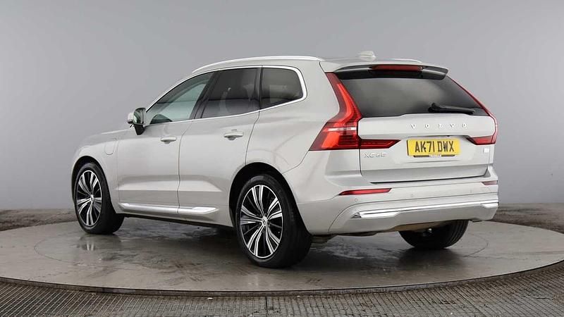 Used Volvo XC60 Inscription 386 HP (283 kW) 2021 Silver dawn SUV