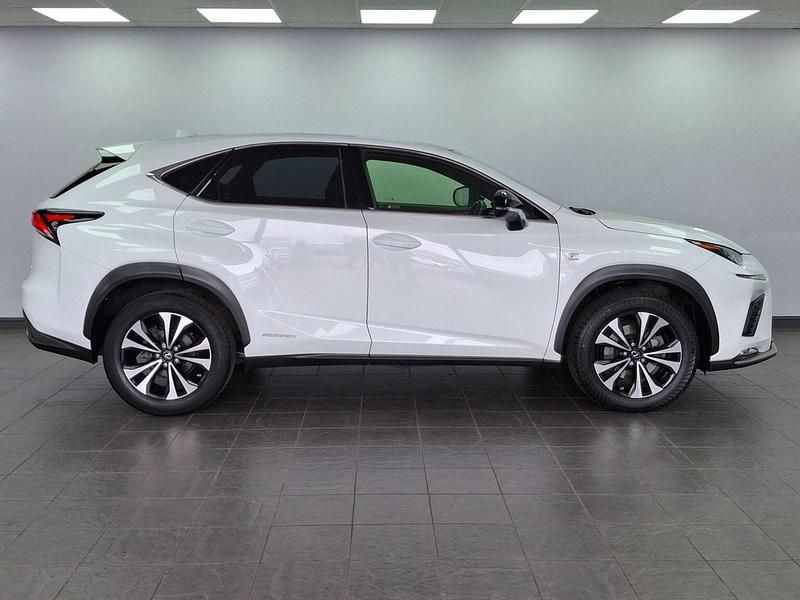 Used Lexus NX300h E-FOUR 2019 White SUV