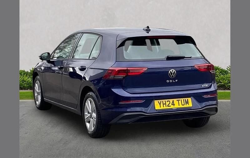 Used VW Golf VIII Life 150 HP (110 kW) 2024 Blue Hatchback