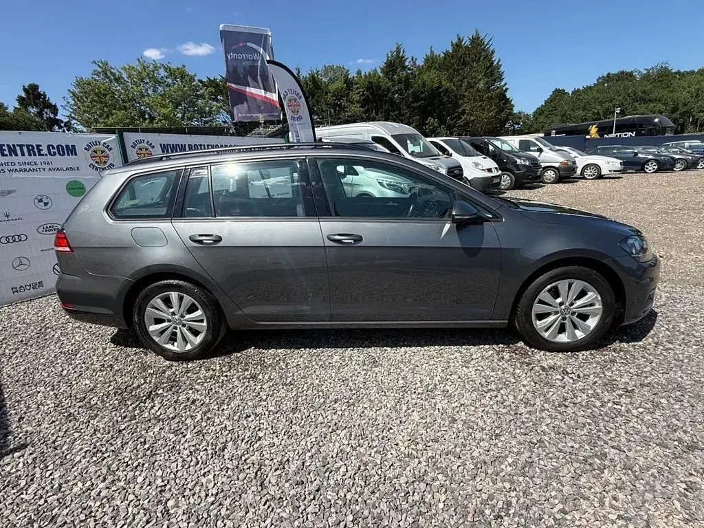 Used VW Golf VII SE 125 HP (91 kW) 2017 Grey Estate