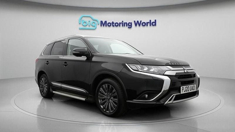 Used Mitsubishi Outlander 150 HP (110 kW) 2020 Black SUV