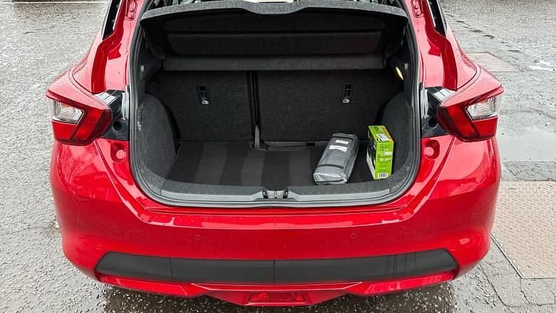 Used Nissan Micra Tekna 92 HP (67 kW) 2023 Red Hatchback