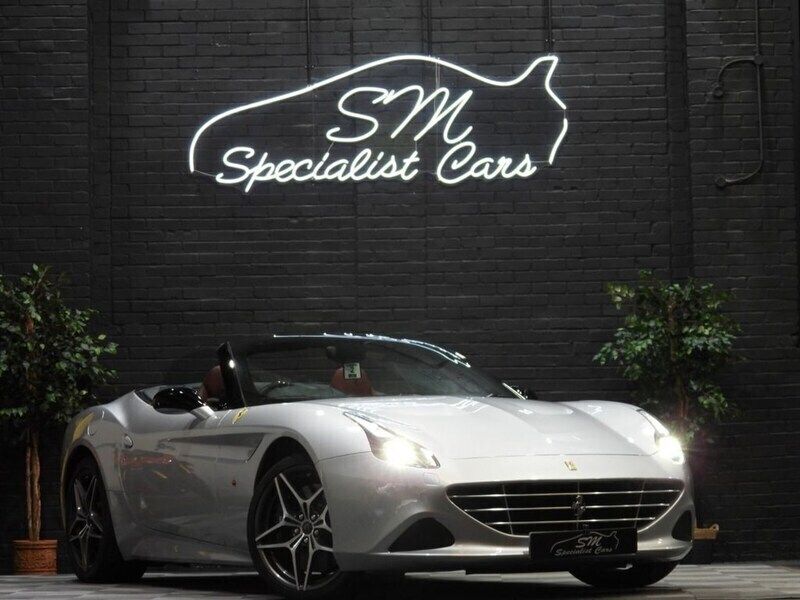Silver Used 2015 Ferrari California Cabriolet | £81,950 - Image 1/2