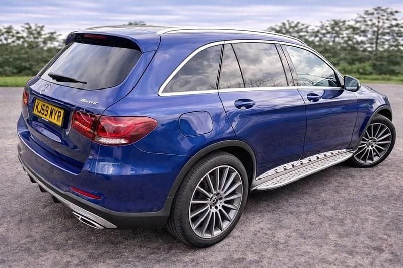 Used Mercedes GLC220 AMG Line Premium 194 HP (142 kW) 2020 Blue Estate