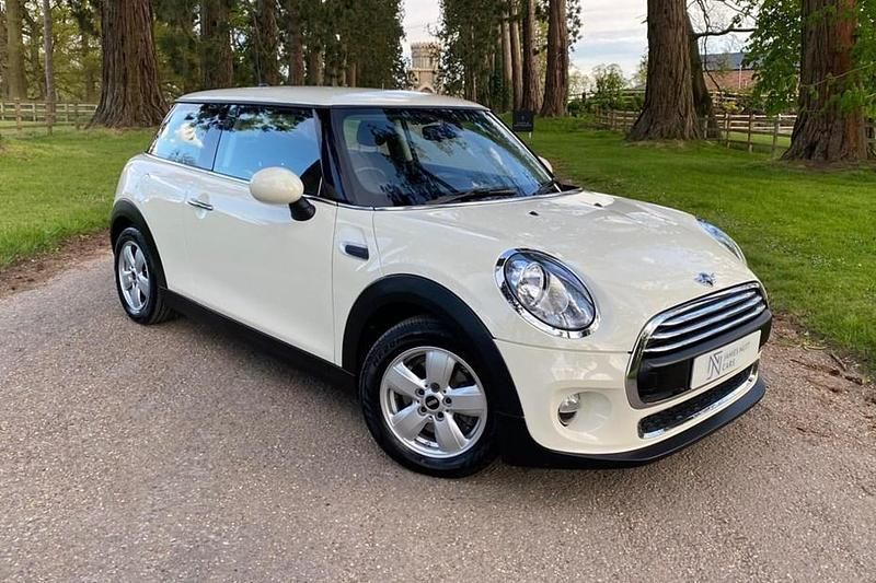 White Used 2014 Mini ONE Hatch Hatchback | £5,995 (Fair price) - Image 1/1