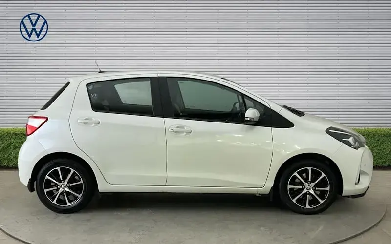 Usado Toyota Yaris 111 HP (81 kW) 2019 Citadino
