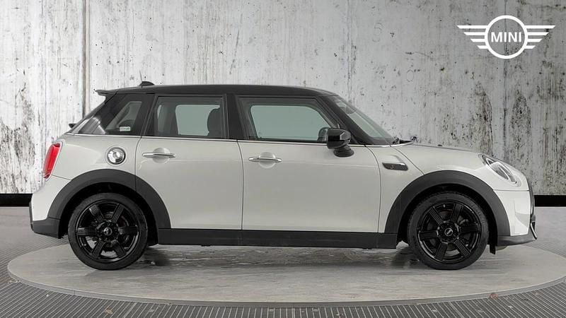 Used Mini Cooper S Classic 176 HP (129 kW) 2021 Silver Hatchback