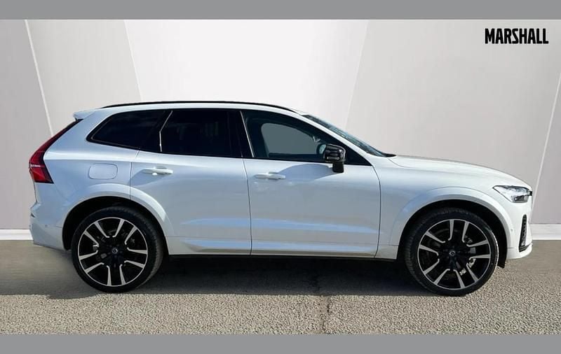 Used Volvo XC60 Ultra 449 HP (330 kW) 2024 White SUV