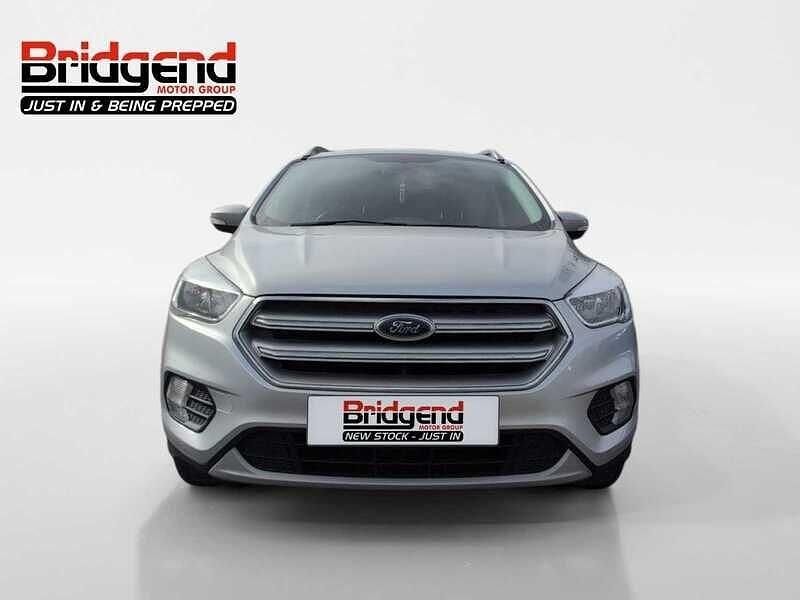 Used Ford Kuga Zetec 150 HP (110 kW) 2019 Silver SUV