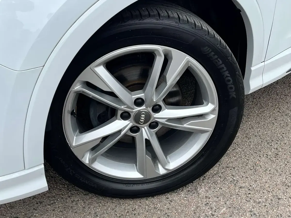 Used Audi Q3 S-Line 150 HP (110 kW) 2019 White SUV