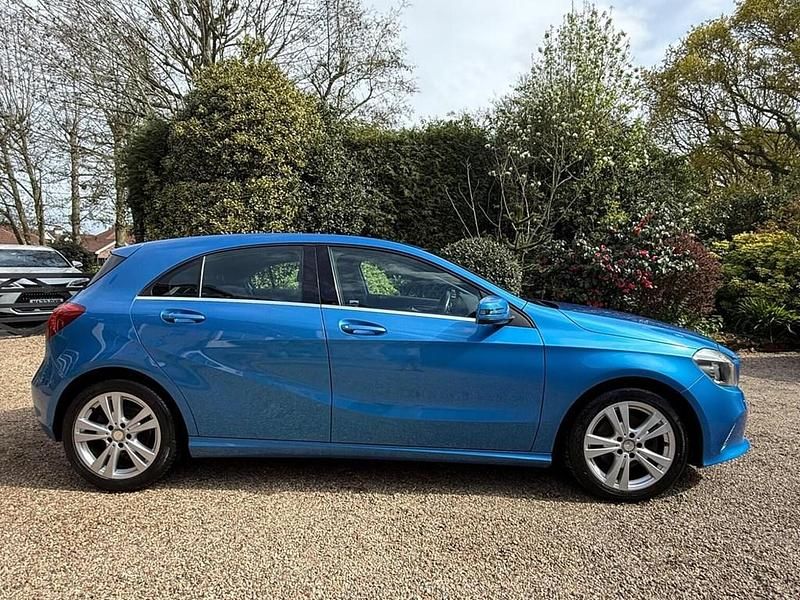 Used Mercedes A180 2016 Blue Hatchback