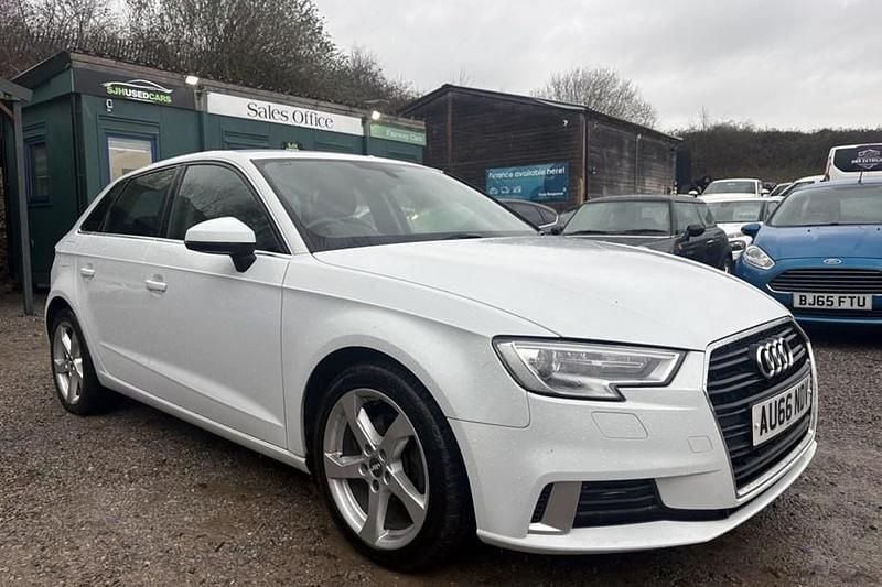 Used Audi A3 Sport 110 HP (80 kW) 2016 White Hatchback
