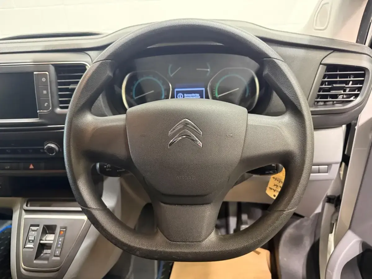 Used Citroën Dispatch 100 kW (136 HP) 2022 White MPV