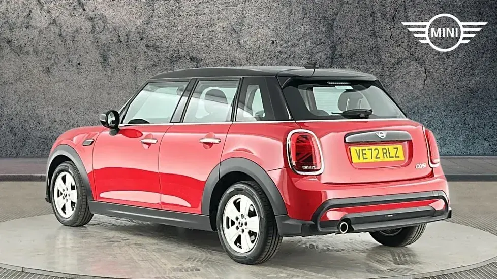 Used Mini Cooper Classic 134 HP (98 kW) 2023 Red Hatchback