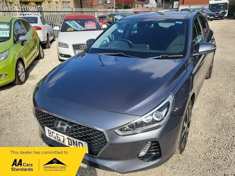 Used Hyundai i30 SE 110 HP (80 kW) 2017 Grey Hatchback