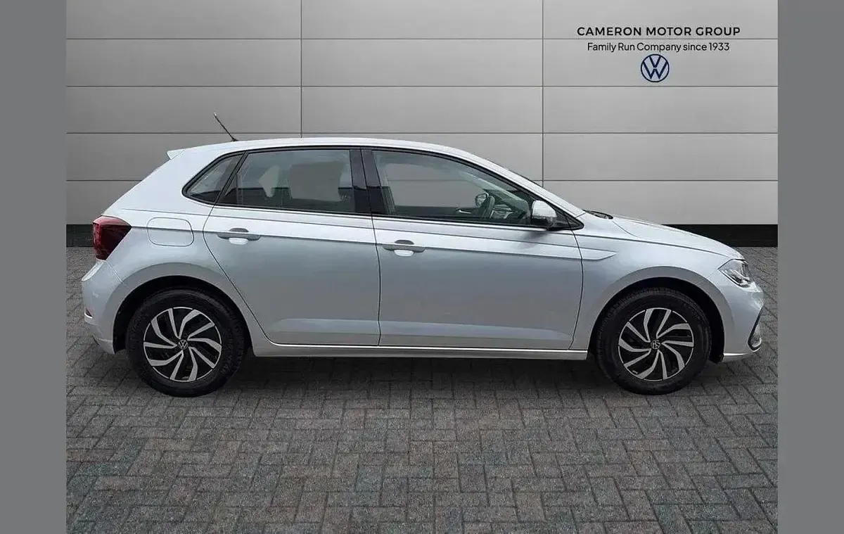 Used VW Polo Life 95 HP (69 kW) 2023 Silver Hatchback