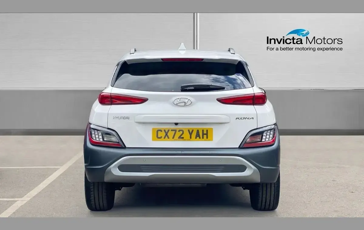 Used Hyundai Kona Premium 117 HP (86 kW) 2022 White SUV