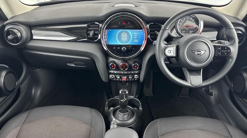 Used Mini Cooper Classic 134 HP (98 kW) 2022 Green Hatchback