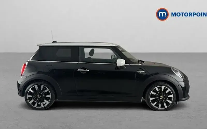 Used Mini Cooper Level 3 135 kW (184 HP) 2023 Hatchback