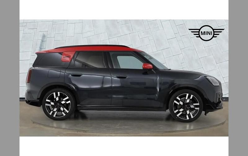 Used Mini Countryman Sport 214 HP (157 kW) 2024 Grey SUV