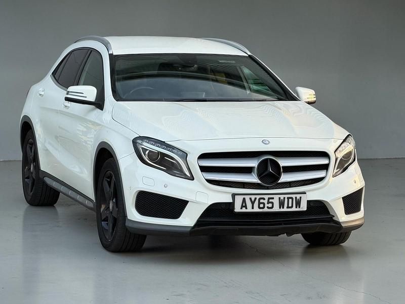 Used Mercedes GLA200 AMG line 2015 White SUV
