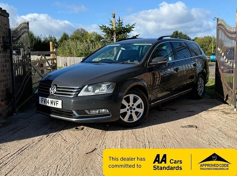 Grey Used 2014 VW Passat Executive Estate | £2,995 (Fair price) - Image 1/3