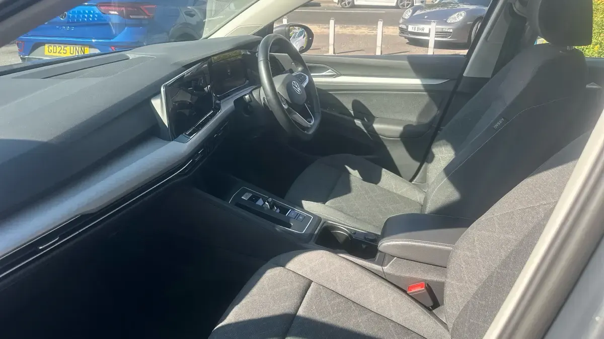 Used VW Golf VIII Life 110 HP (80 kW) 2023 Grey Estate
