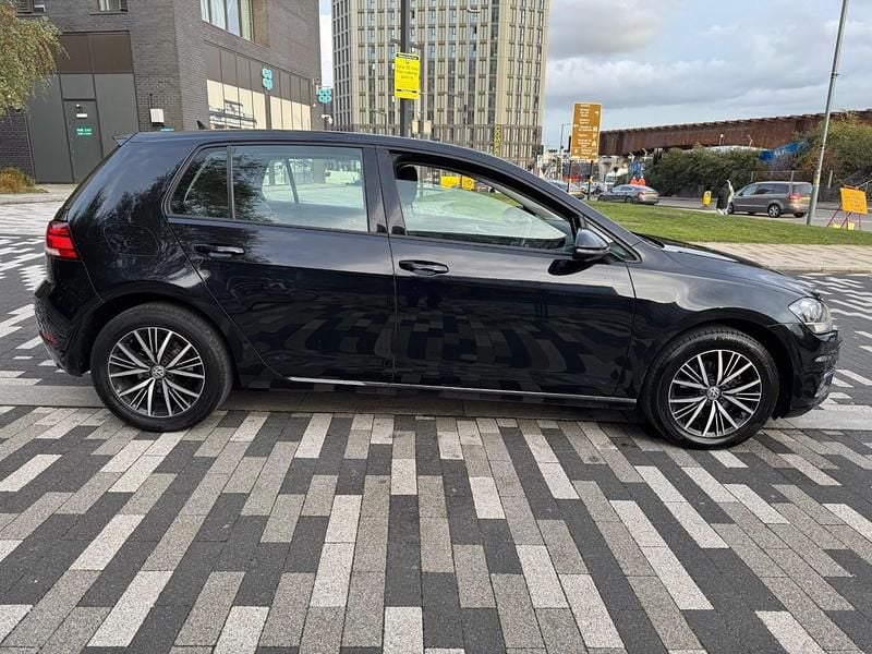 Used VW Golf VII SE 110 HP (80 kW) 2018 Black Hatchback