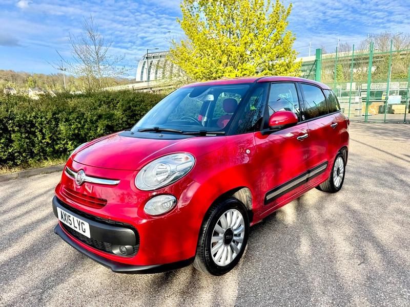 Used Fiat 500L Pop Star 85 HP (62 kW) 2015 Red MPV