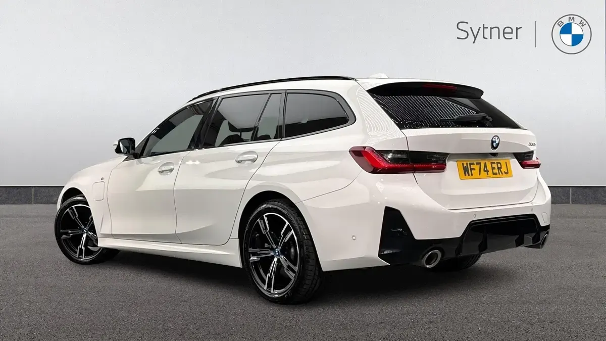 Used BMW 330e M Sport 288 HP (211 kW) 2024 White Estate