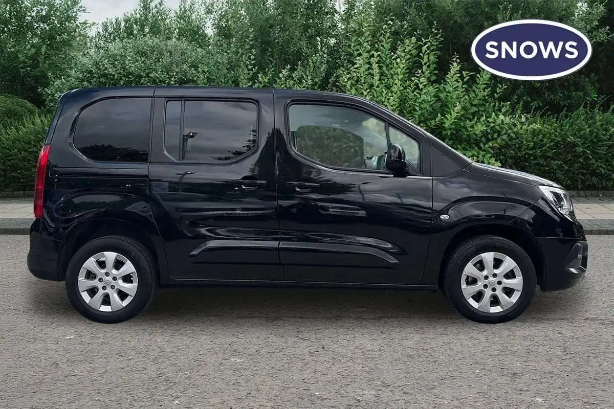 Used Vauxhall Combo Elite 130 HP (95 kW) 2023 Black MPV