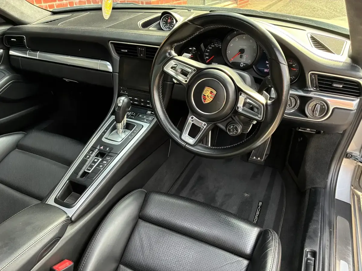 Used Porsche 911 Carrera S 420 HP (308 kW) 2016 Silver Coupe