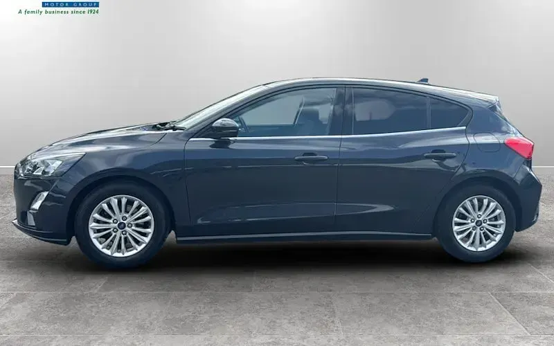Usado Ford Focus Titanium 125 HP (91 kW) 2021 Azul Citadino